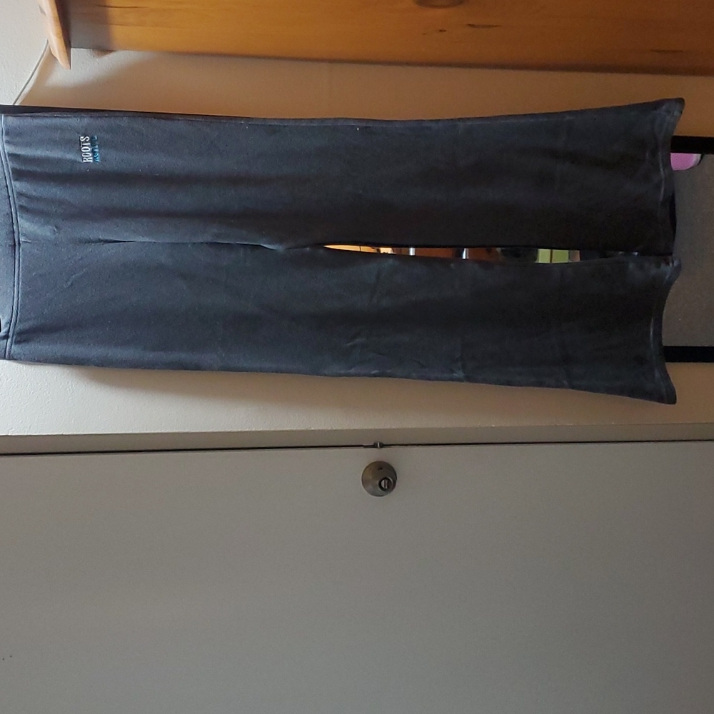 Root flare leggings size small